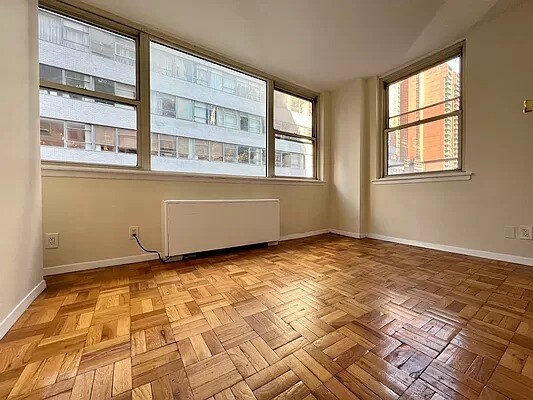 Primary Photo - 200 West 58th Street
