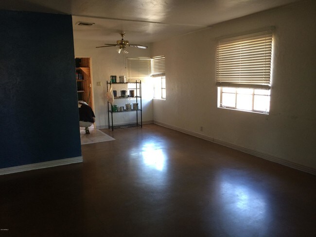 Building Photo - 7521 E McKnight Ave