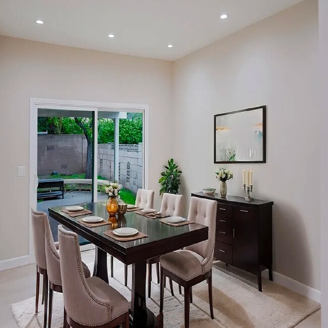 Foto del edificio - 16840 Superior St