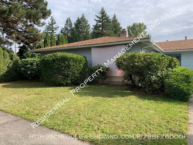 Building Photo - 604 SE 215th Ave