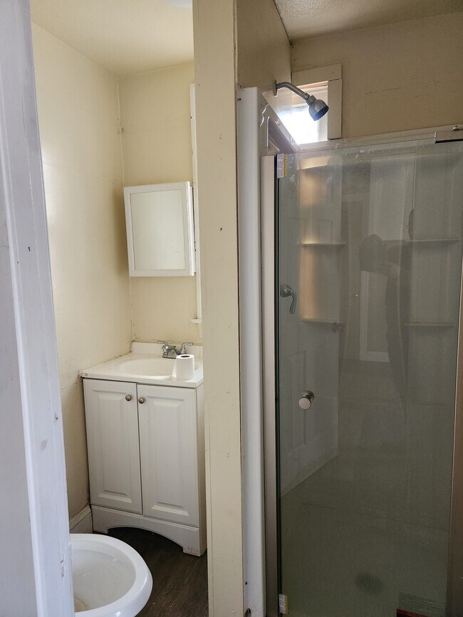 Foto del edificio - 738 Silver Ln