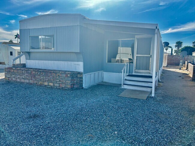 Foto del edificio - TWO HOMES ON ONE PROPERTY!