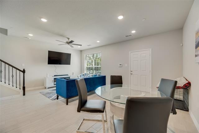 Foto del edificio - 3028 Willow Wood Ct