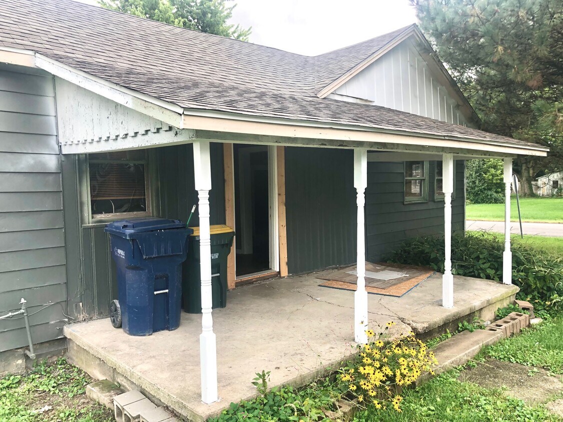 107 S E St Unit B, Arcadia, IN 46030 Apartments in Arcadia, IN