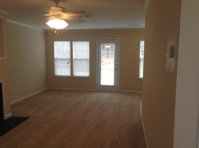 Building Photo - 139 Ashmont Dr