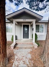 Building Photo - 525 N 2nd St