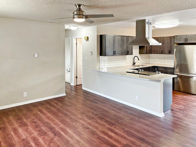 Foto del edificio - 4507 W Alaska Pl