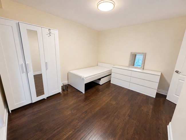 Building Photo - 41 Woodville Av
