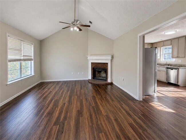 Foto del edificio - 2657 Amberly Glen Dr