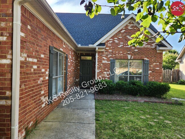Foto del edificio - 2045 Forest Lakes Ln