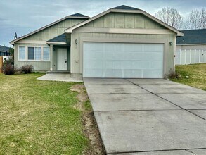 Building Photo - 204 N Armstrong Ct