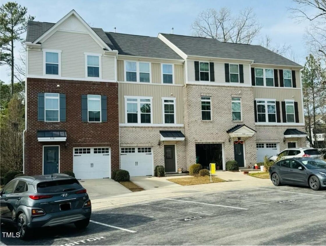 Primary Photo - 408 Berry Chase Way