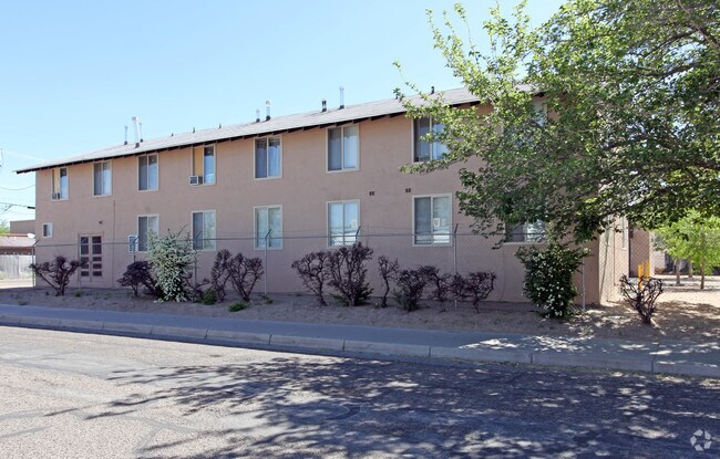 Building Photo - 6901-6909 Acoma Rd SE