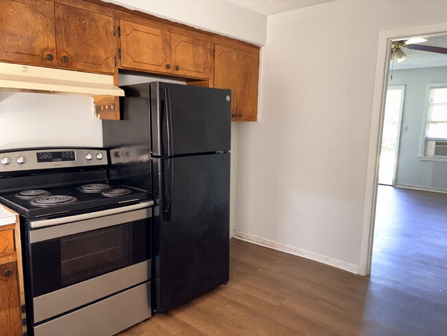 Building Photo - Affordable 2-Bedroom Duplex for Rent – Spartanburg, SC