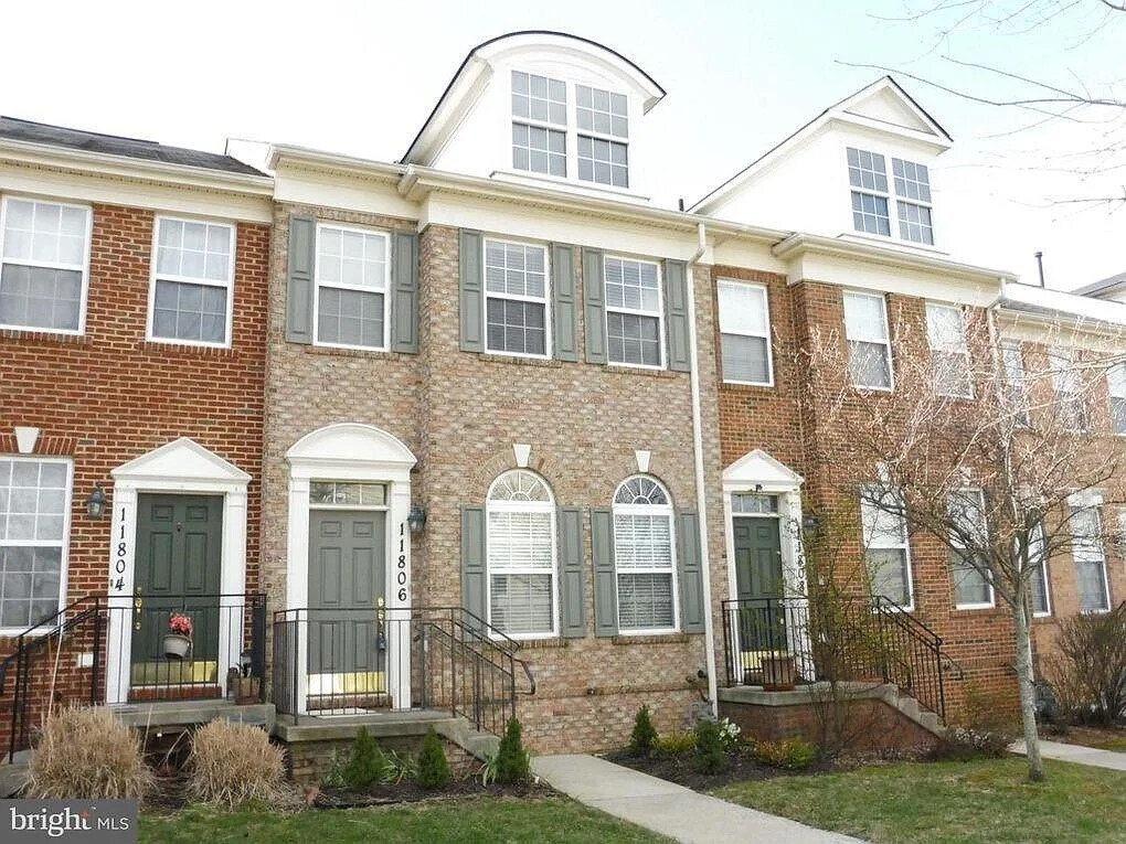 Front - 11808 Oxbridge Dr