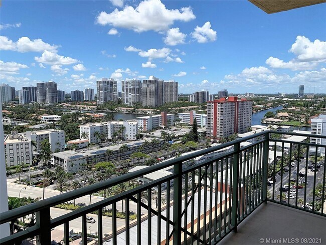 Building Photo - 2080 S Ocean Dr
