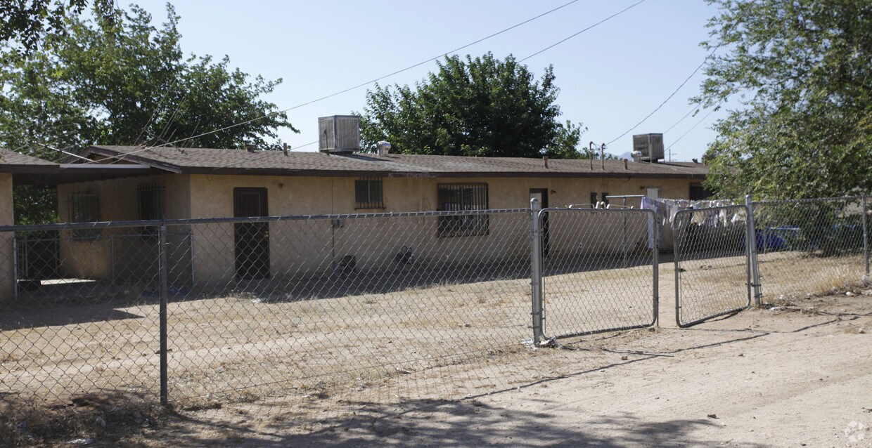 Foto del edificio - 17017 Olive St