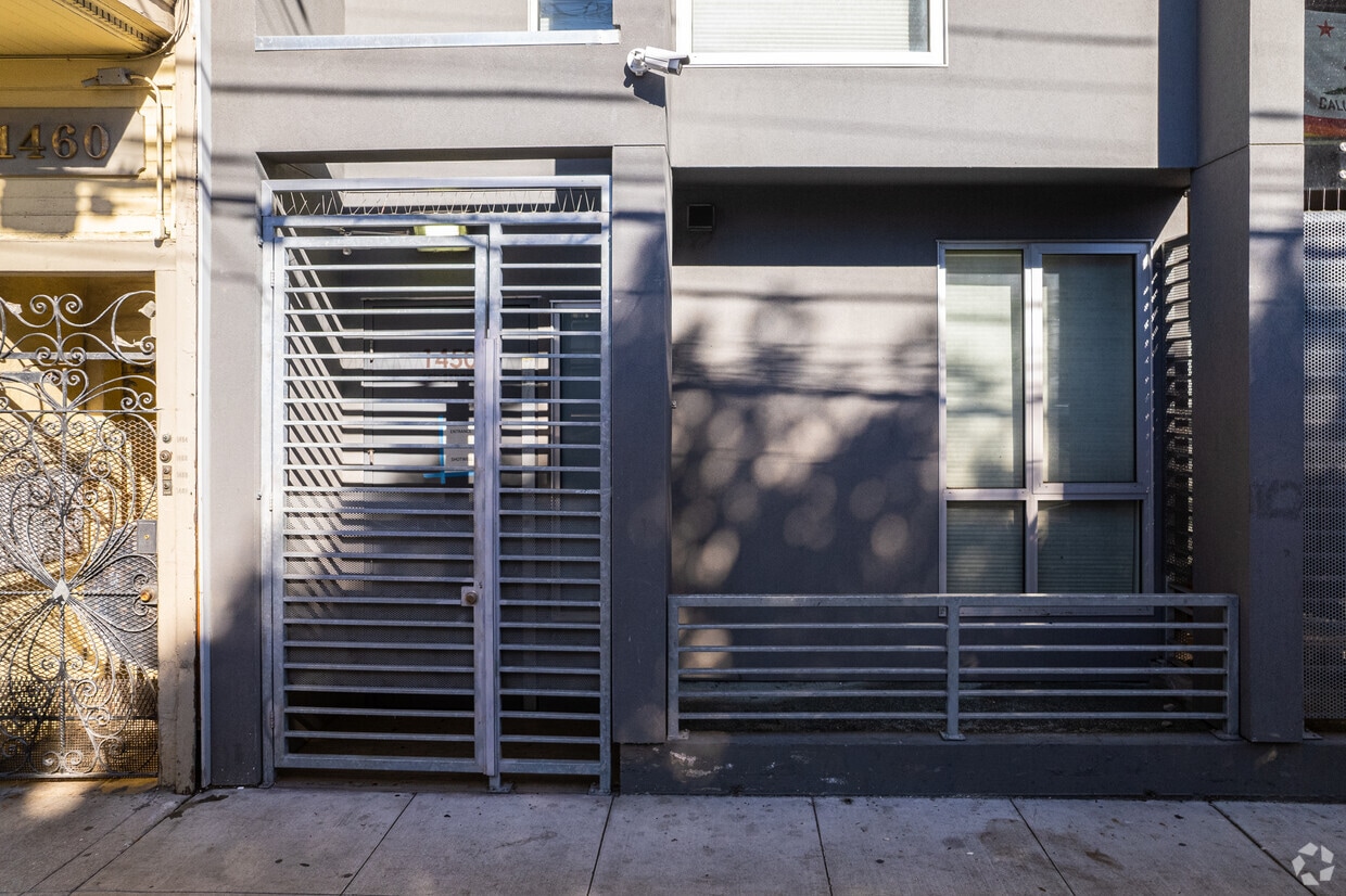 Entrance - 1450 15th St