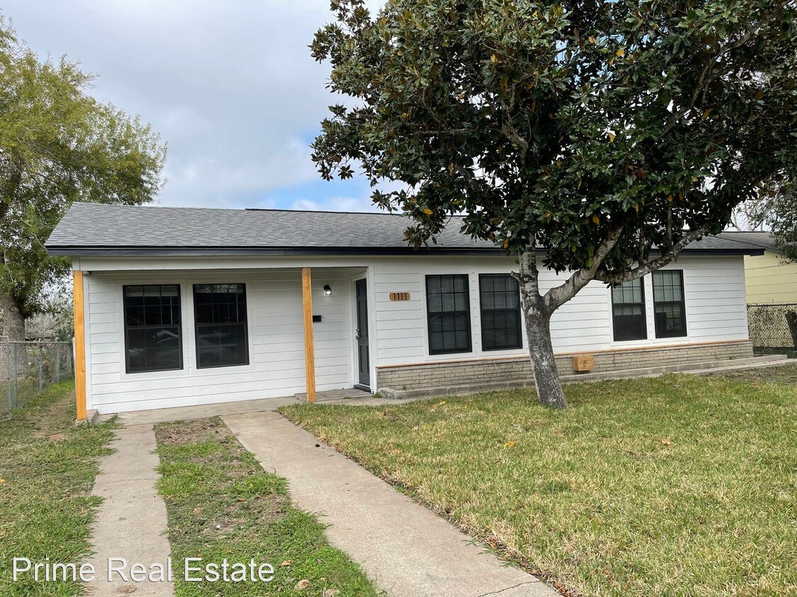 Primary Photo - 3 br, 1 bath House - 1111 Dewey Avenue