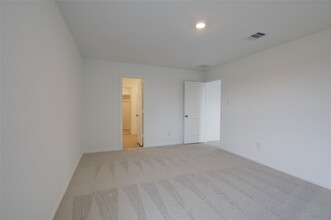 Building Photo - 10915 Tawny Rdg Dr
