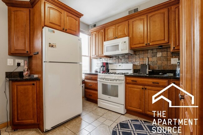 Photo - 3036 North Seminary Avenue, Unit 3F Apartment
