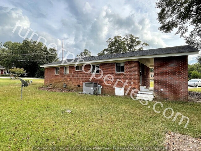 Foto del edificio - 2506 Henry Ave, Newberry, SC 29108