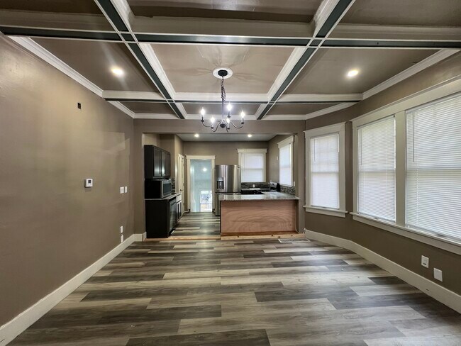 Foto del edificio - 610 W Armstrong Ave