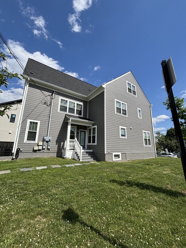 Photo - 739 20th St S (Arlington, VA)