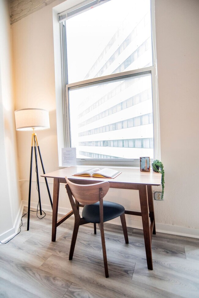 Foto del edificio - 50 N Illinois St