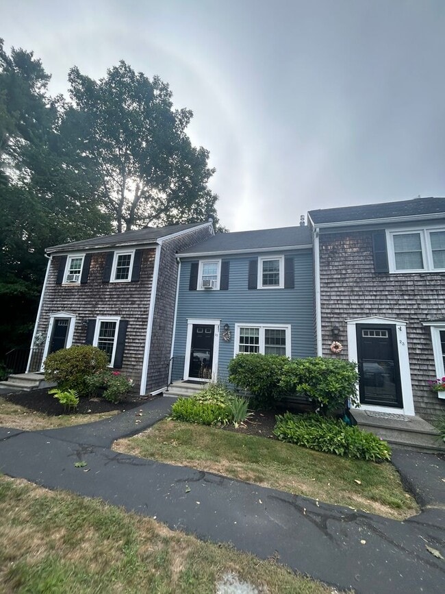 Building Photo - 1275 Maplewood Ave