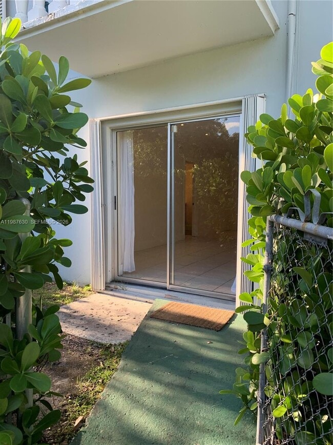 Building Photo - 1200 Mariposa Ave