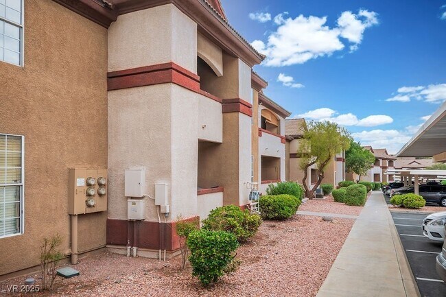 Foto del edificio - 231 W Horizon Ridge Pkwy