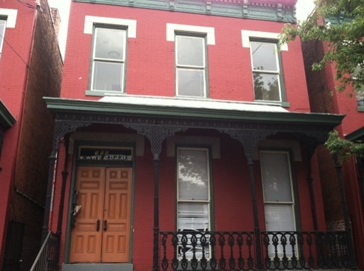 Primary Photo - 106 E Leigh St