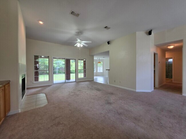 Foto del edificio - 1665 Village Pkwy