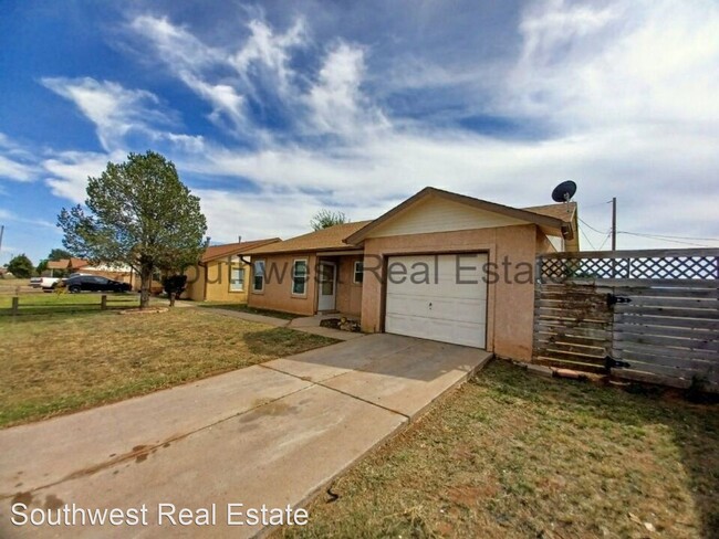 Building Photo - 3 br, 2 bath House - 2005 Debra