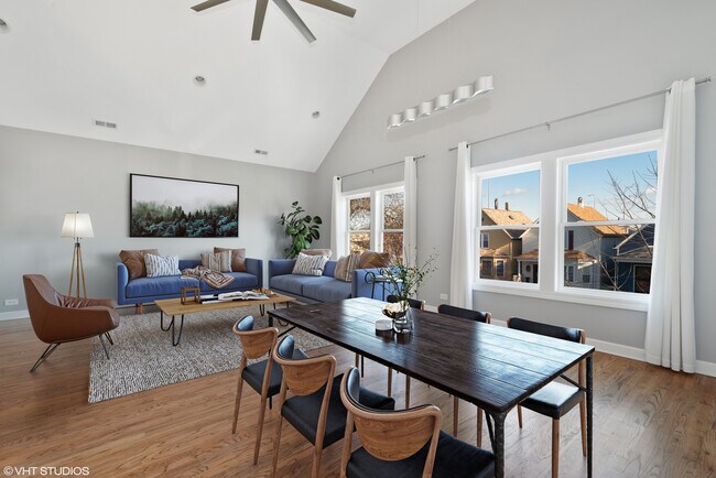 Foto del edificio - 3138 N Sawyer Ave