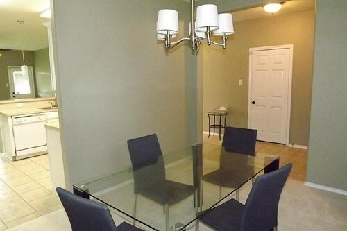 Building Photo - 2126 Pickwick Pines Dr