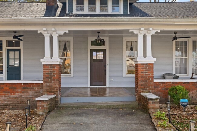 Building Photo - 207 Culberson Ave