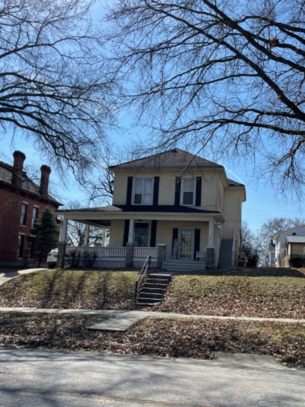 412 N Church St, Fayette, MO 65248 Apartment for Rent in Fayette, MO