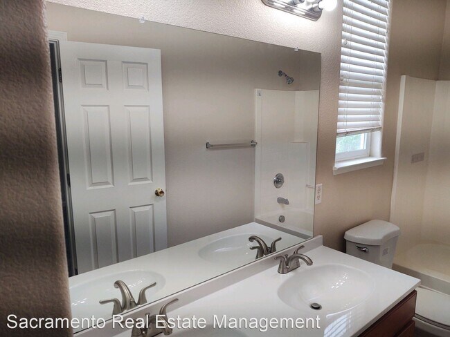 Foto del edificio - 3 br, 2.5 bath House - 5296 Moonlit Bay Way