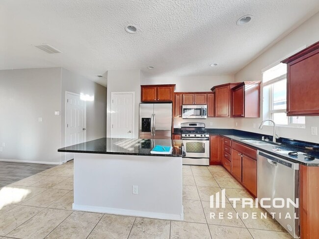 Building Photo - 11628 Thistledown Rd SE
