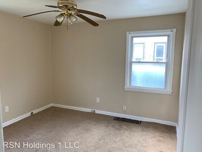 Building Photo - 2 br, 1 bath House - 4329 E 142ND ST
