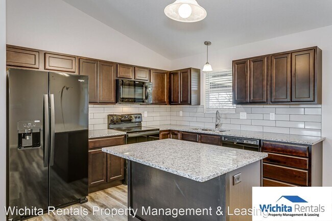 Foto del edificio - 4 br, 3 bath House - 8719 E. Chris Ct.