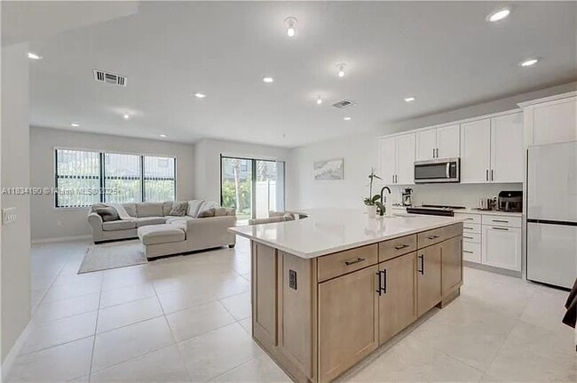 Building Photo - 8186 Tailshot Ct