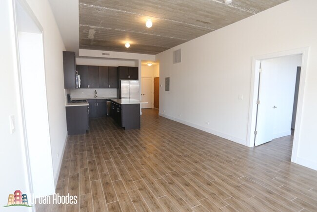 Building Photo - 2944 N Halsted St