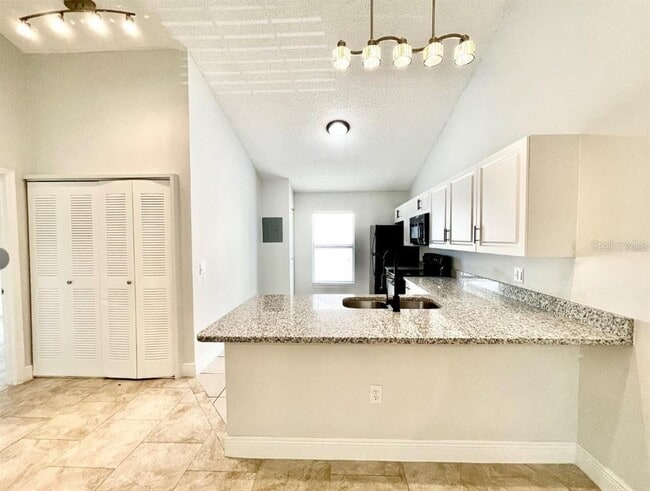 Building Photo - 3651 N Goldenrod Rd