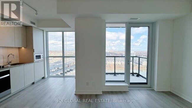 Building Photo - 3071 Trafalgar Rd