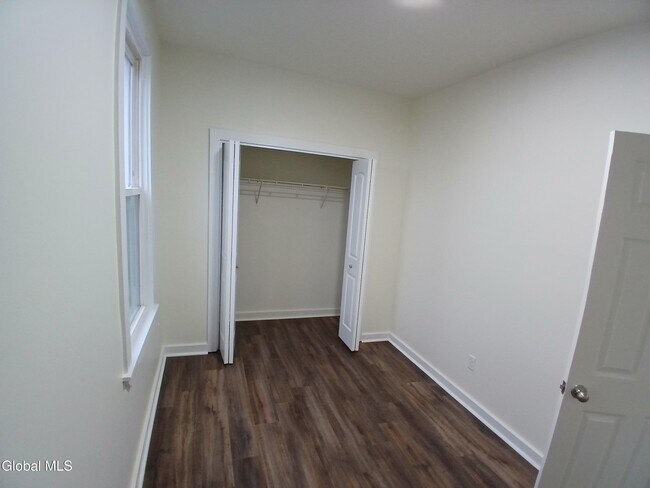 Foto del edificio - 91 Park Ave