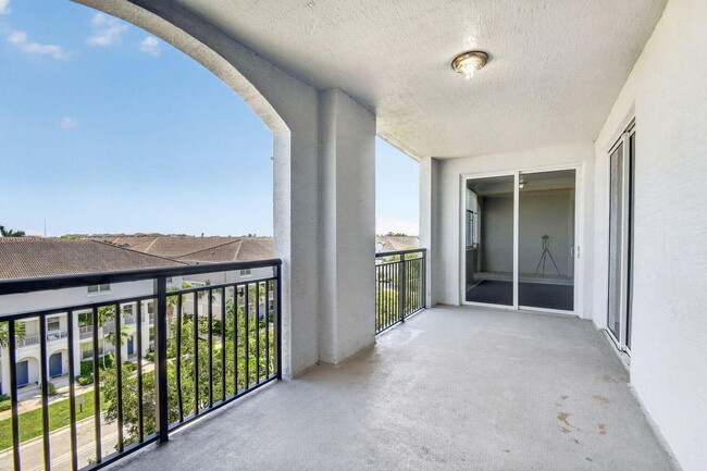 Photo - 1660 Renaissance Commons Blvd Apartment