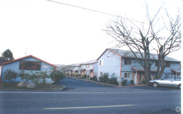 Building Photo - Maple Place Apartments